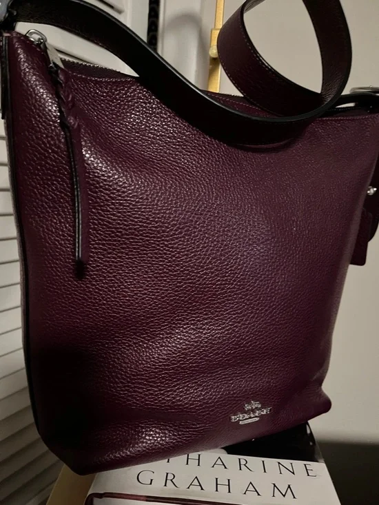 Coach Jude Duffle Leather Bag in a berry or burgundy - Picture 4 of 7